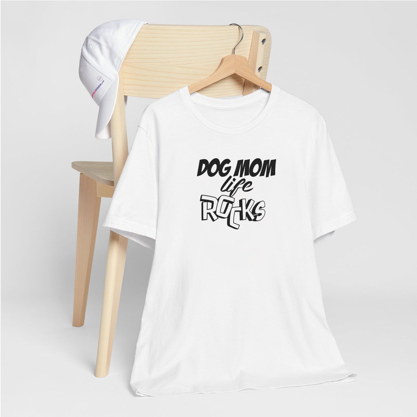 T-shirt Dog Mom Life Rocks